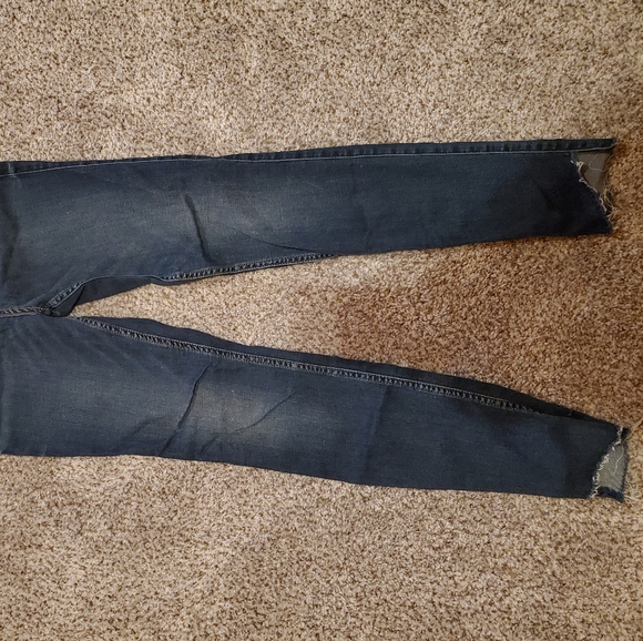 Hollister Size 5 Ultra High Rise Jeans Raw Hem - Picture 2 of 5